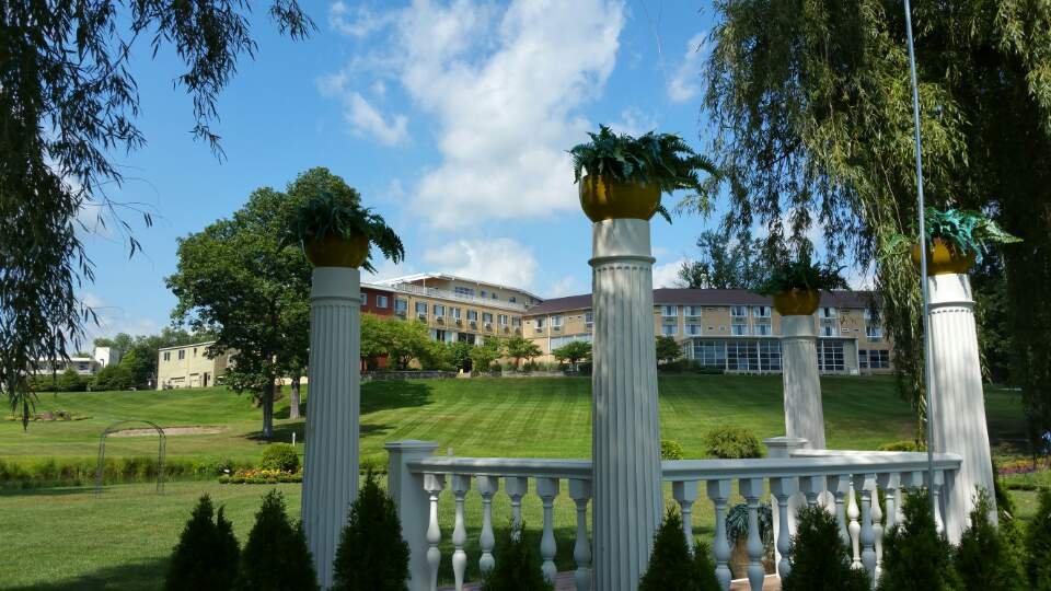 Honor's Haven Retreat Exterior